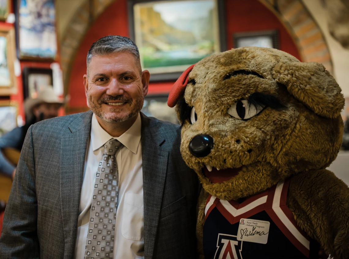 CALS alumni mingle at RTIP evening event at the Mountain Oyester Club in Tucson, Arizona. 