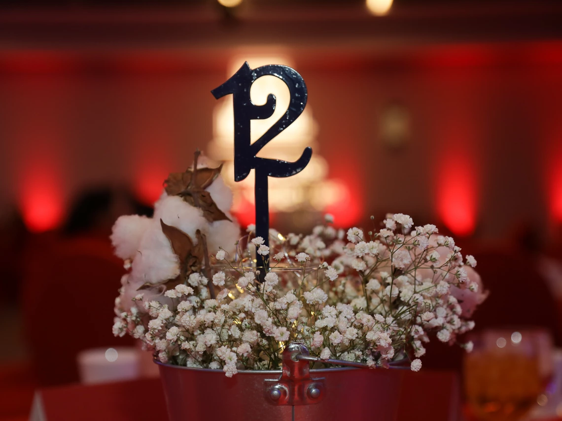 Venue table centerpiece.jpg