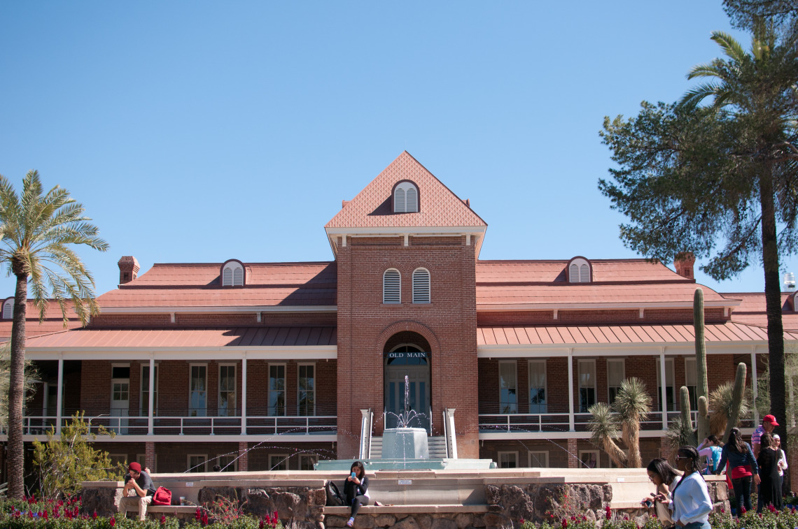 Picture of Old Main at the University of Arizona